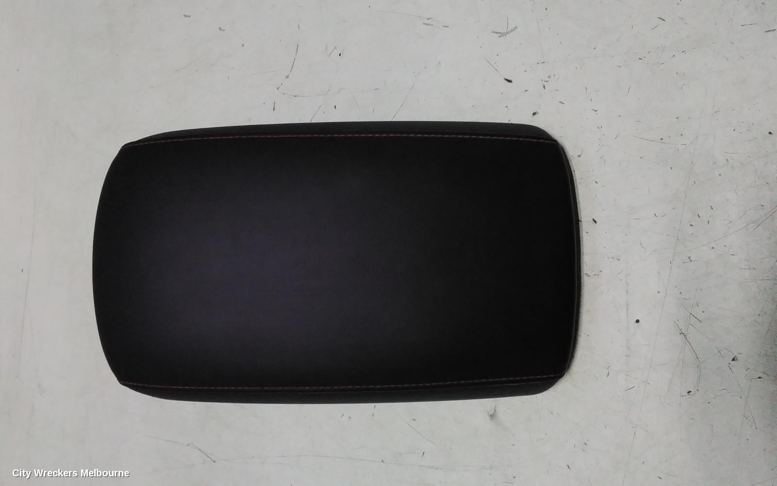 MG HS CONSOLE, SAS23, CONSOLE LID ONLY, LEATHER, BLACK, W/ RED STICHING TYPE, 08/2019 - 12/2024 - Image 1