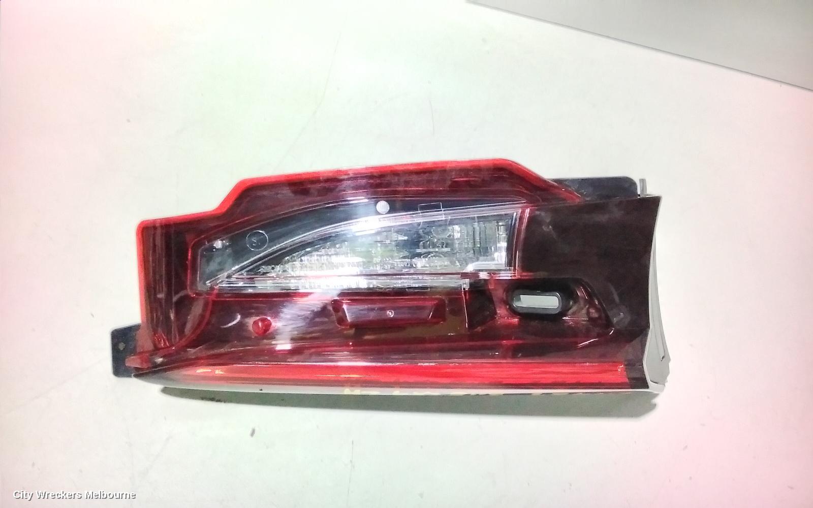 MAZDA CX9 REAR GARNISH, TAILGATE LAMP (LH SIDE), TC, 07/2016 ONWARDS - Image 3
