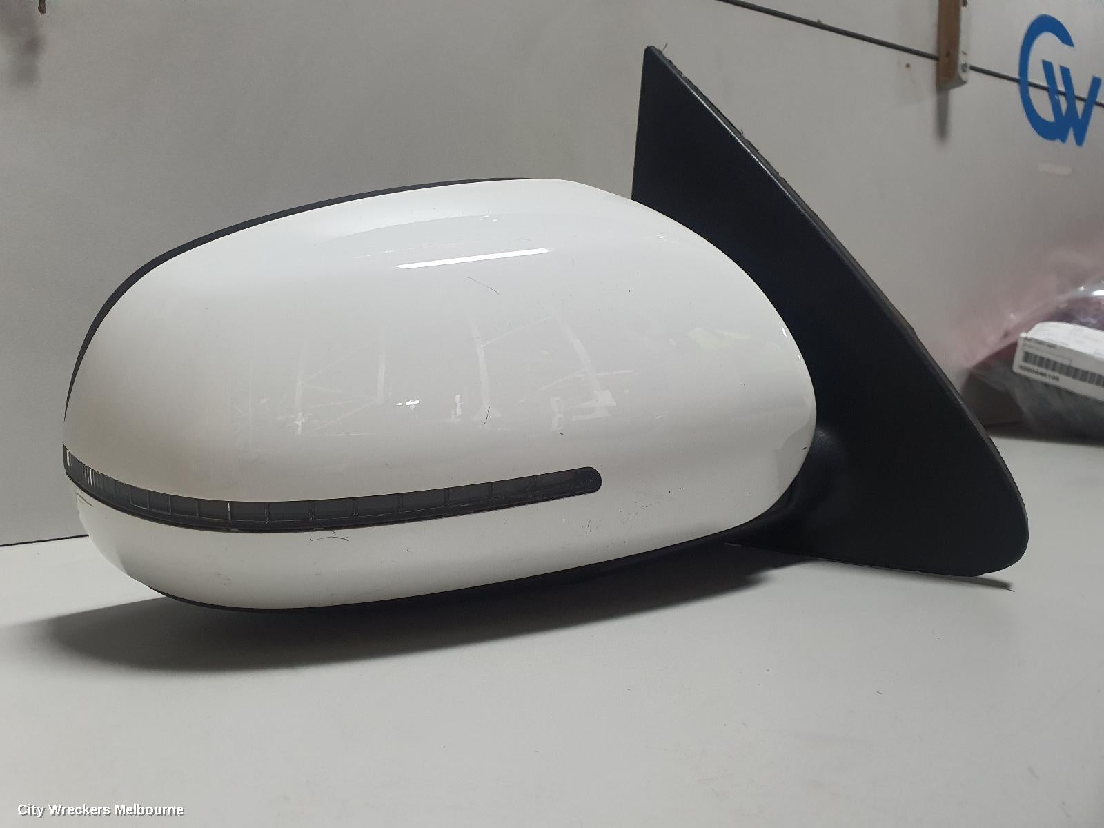 KIA CERATO RIGHT DOOR MIRROR, TD, THIN BLINKER TYPE, SEDAN/HATCH, 07/2010 - 03/2013 - Image 2
