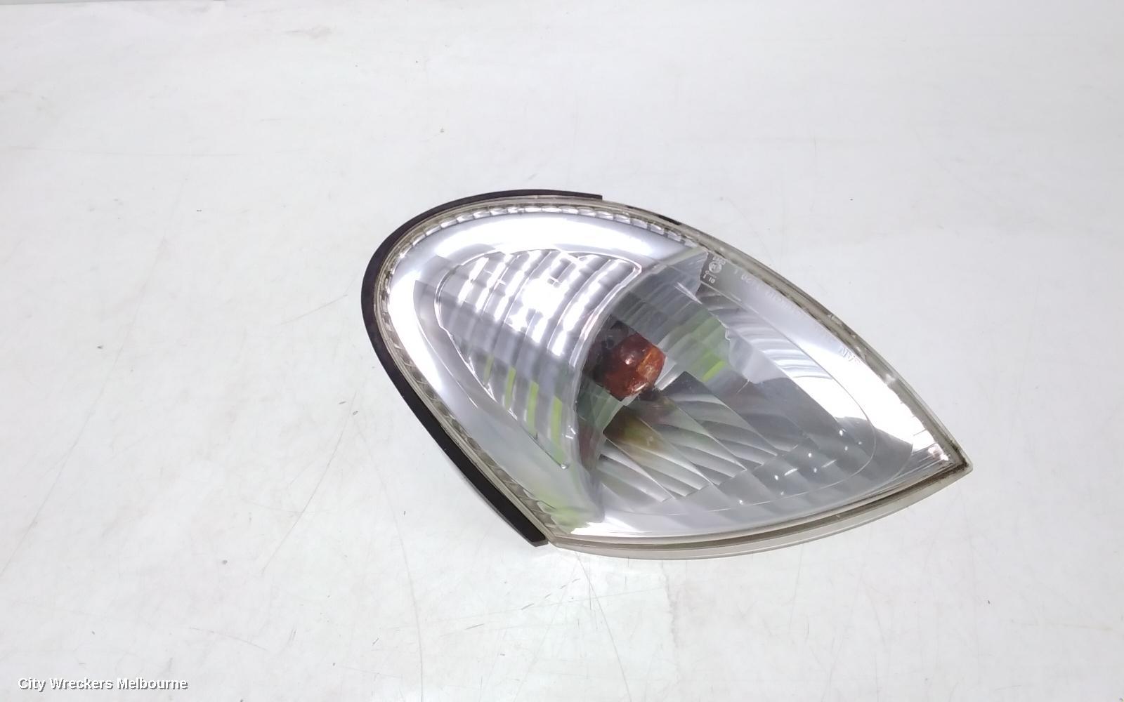 NISSAN PULSAR LEFT INDICATOR/FOG/SIDE, CORNER LIGHT, N16 SI, HATCH, 06/2001 - 12/2002 - Image 1