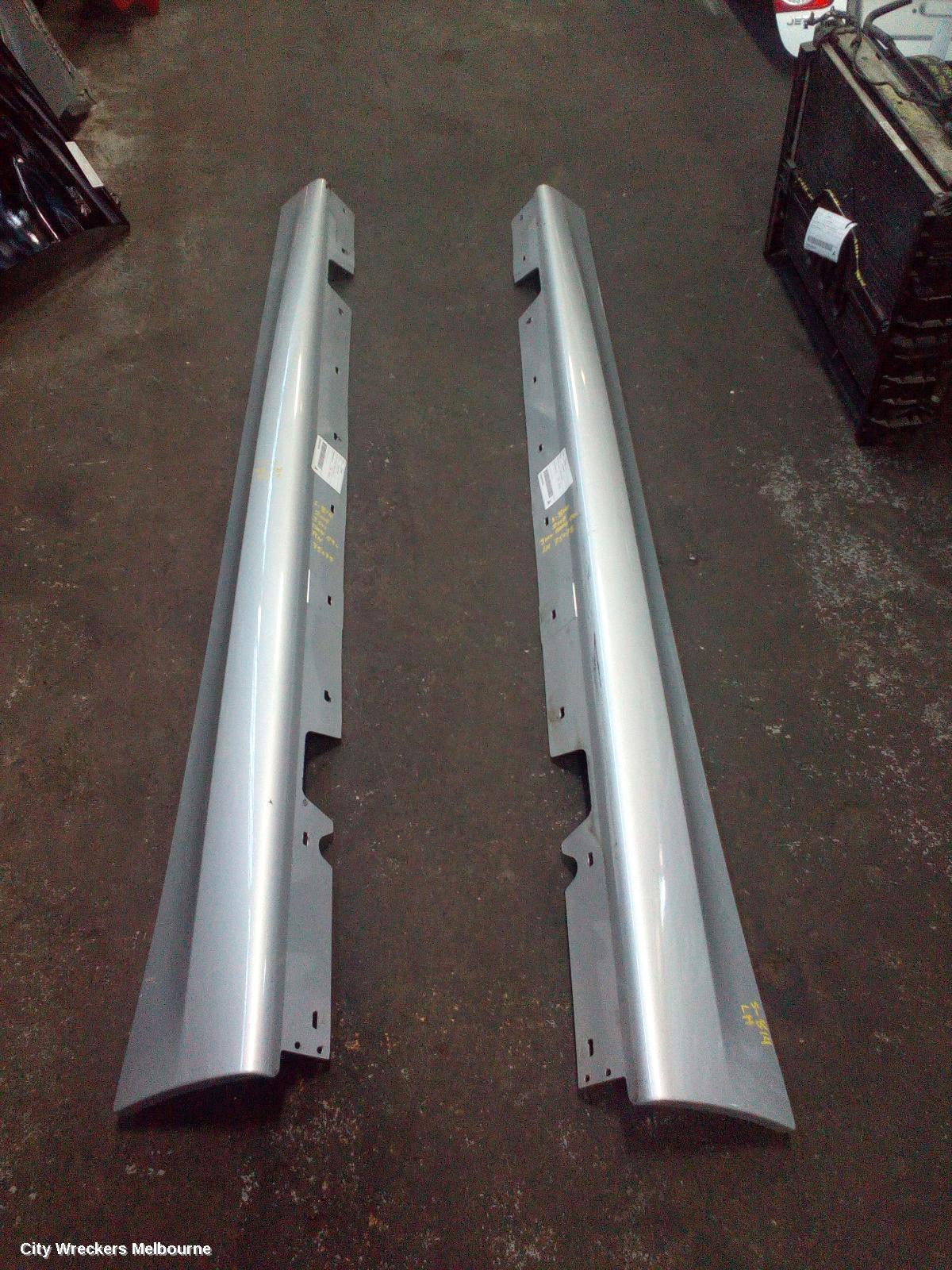 BMW 3 SERIES SIDE STEP/SKIRT, E90, SEDAN, RH SIDE, STANDARD, 09/2008 - 01/2012 - Image 2