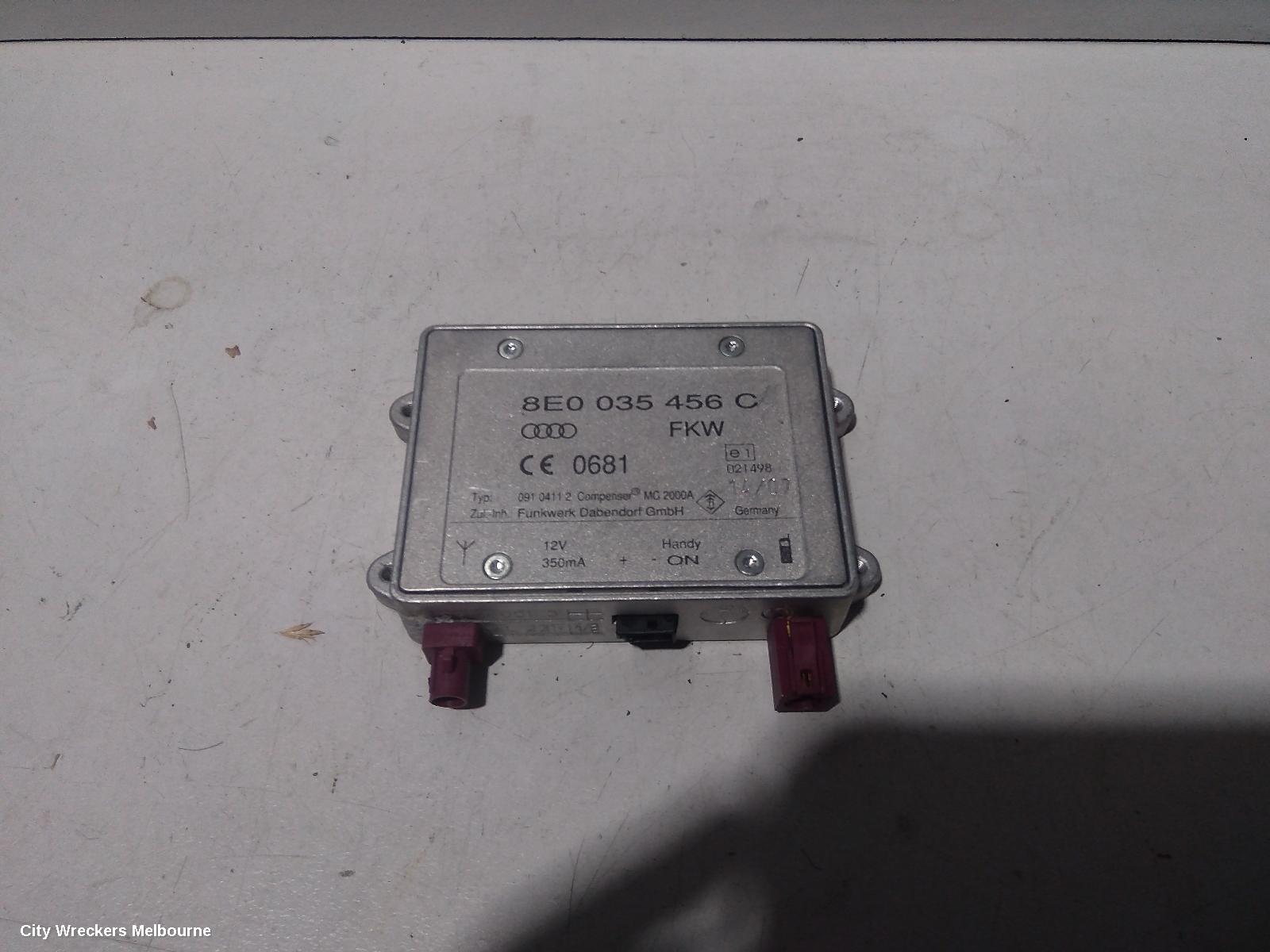 AUDI Q7, 4L, 09/2006 - 08/2015, ANTENNA AMPLIFIER - 8E0 035 456 C: 82423 - Image 1