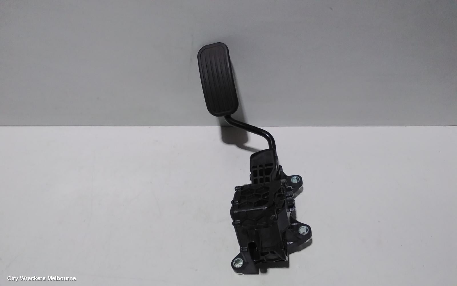 TOYOTA C-HR PEDAL ASSEMBLY, GEN 1, 12/2016 - 09/2023 - Image 2