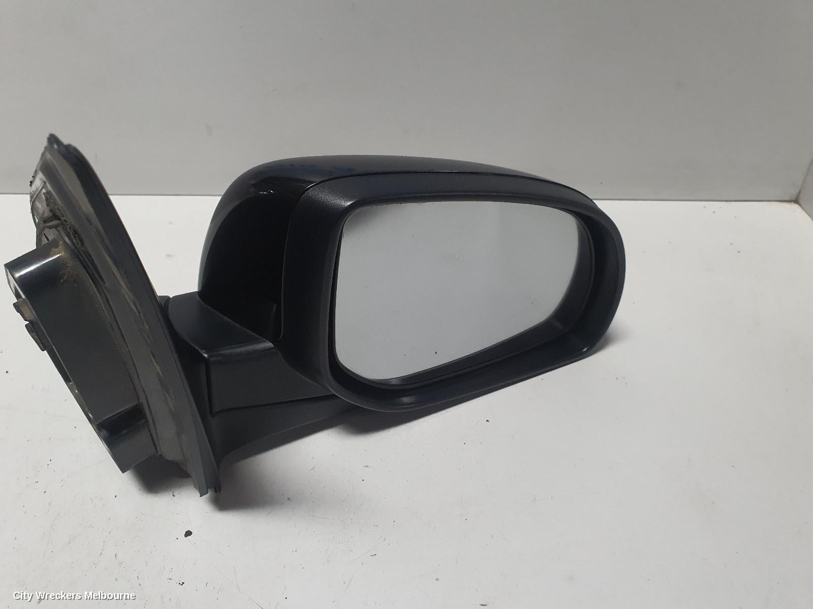 HYUNDAI I30 RIGHT DOOR MIRROR, FD, COLOUR CODED, MANUAL FOLD, NON FLASHER TYPE, 09/2007 - 04/2012 - Image 3