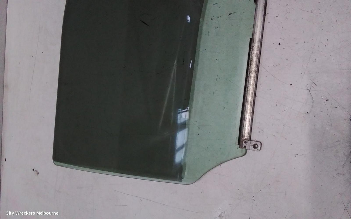 SUZUKI SWIFT RIGHT FRONT DOOR WINDOW, RS415/RS416, 09/2004 - 02/2011 - Image 3