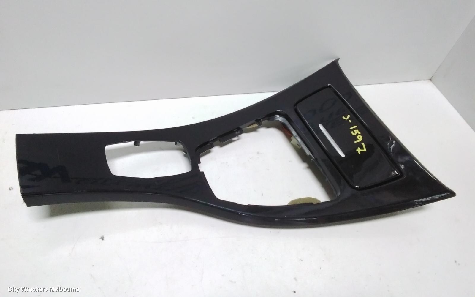 BMW 3 SERIES, E90, 03/2005 - 12/2013, SHIFTER SURROUND + CUPHOLDER: 78871 - Image 2