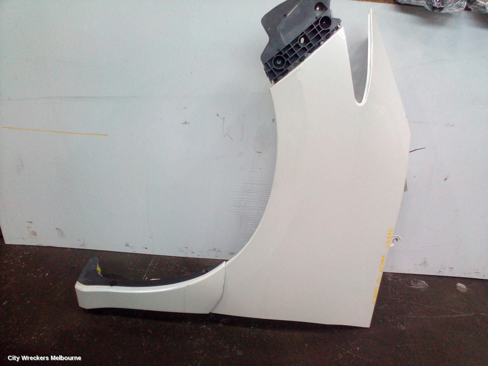 TOYOTA ESTIMA LEFT GUARD, XR50, AERAS, W/ MOULD TYPE, 08-19 (IMPORT) - Image 1