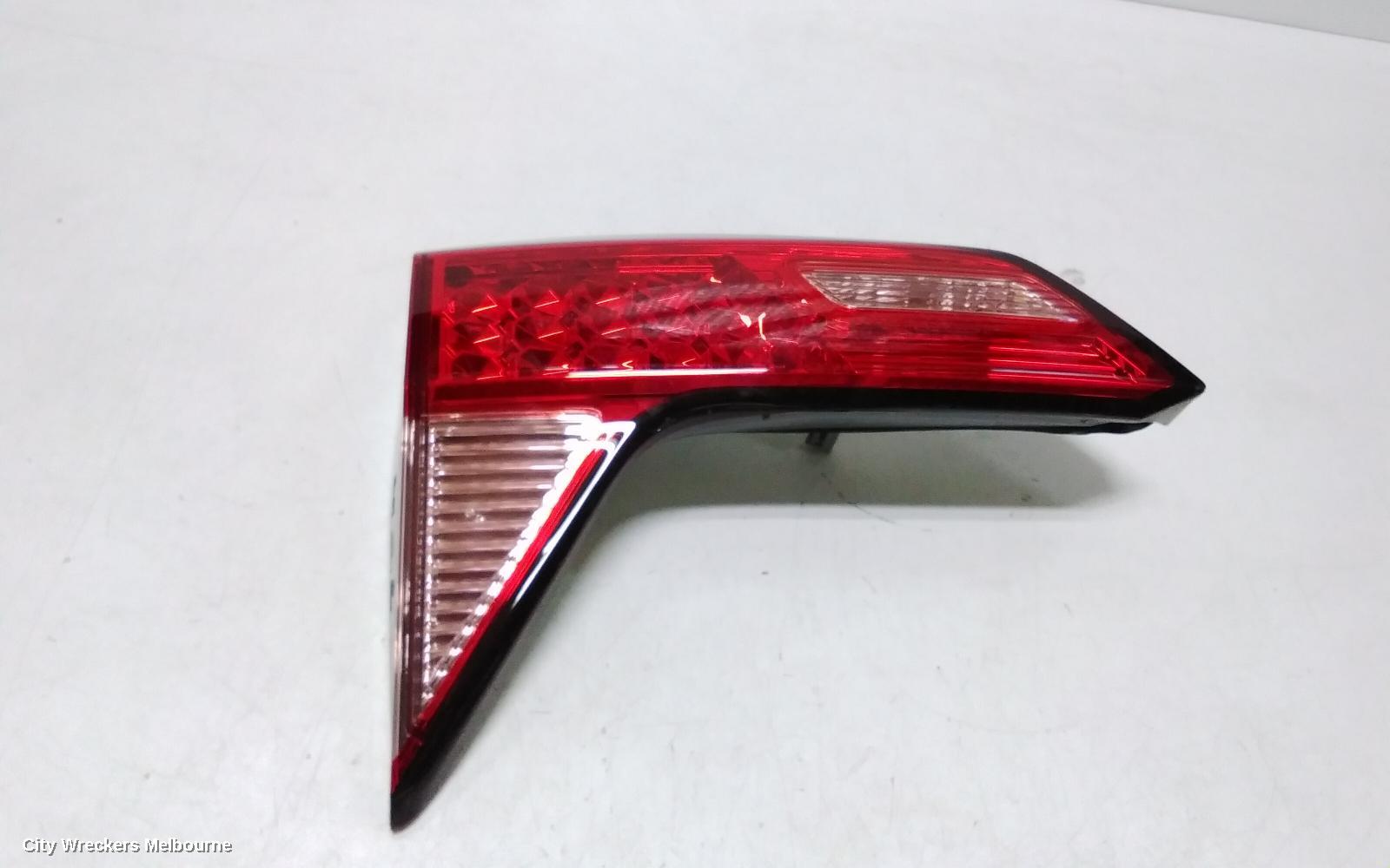 HONDA HRV REAR GARNISH, TAILGATE LAMP (LH SIDE), RU5, VTI, LED, NON OPTICAL GUIDE TYPE, 12/2014 - 06/2018 - Image 2