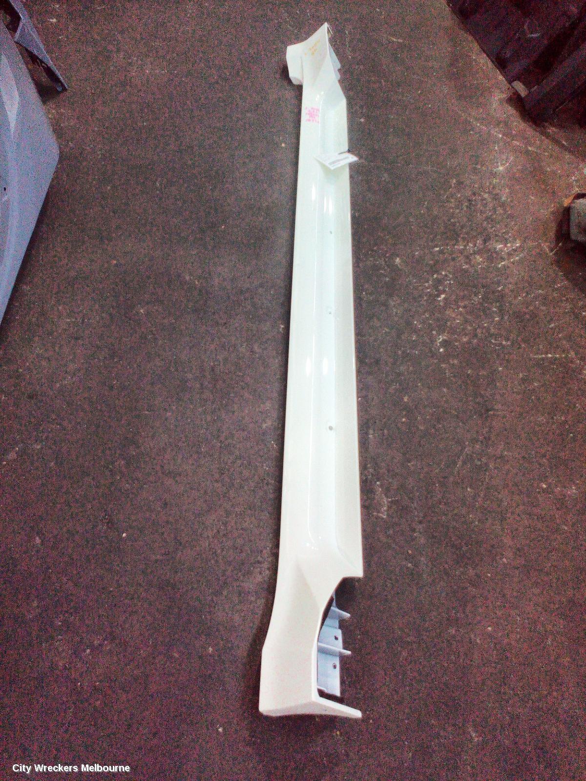 MITSUBISHI PAJERO SIDE STEP/SKIRT, QE-QF, PAJERO SPORT, STEP, ASSY, 10/2015 ONWARDS - Image 1