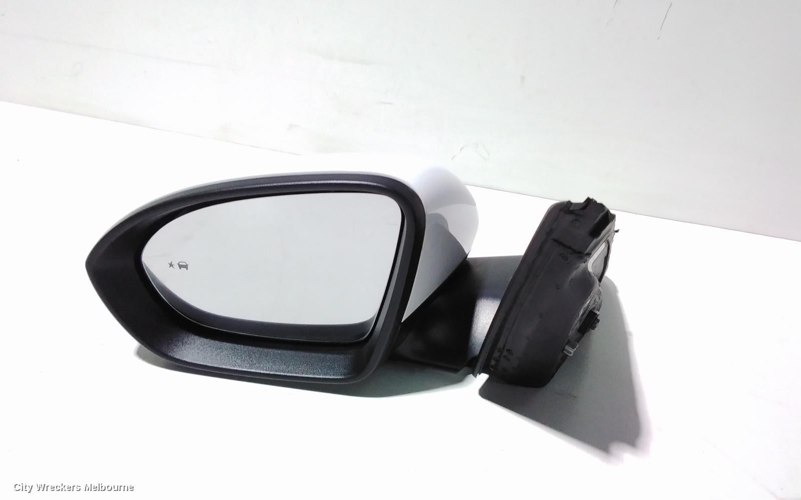 HOLDEN COMMODORE LEFT DOOR MIRROR, ZB, LT, MANUAL FOLDING, NON MEMORY TYPE, 10/2017 - 12/2020 - Image 1