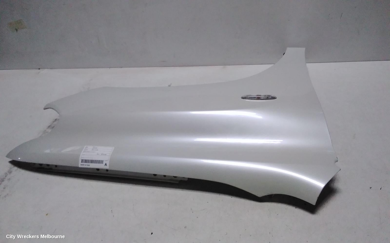 TOYOTA KLUGER RIGHT GUARD, GSU40-GSU45, 05/2007 - 07/2010 - Image 1