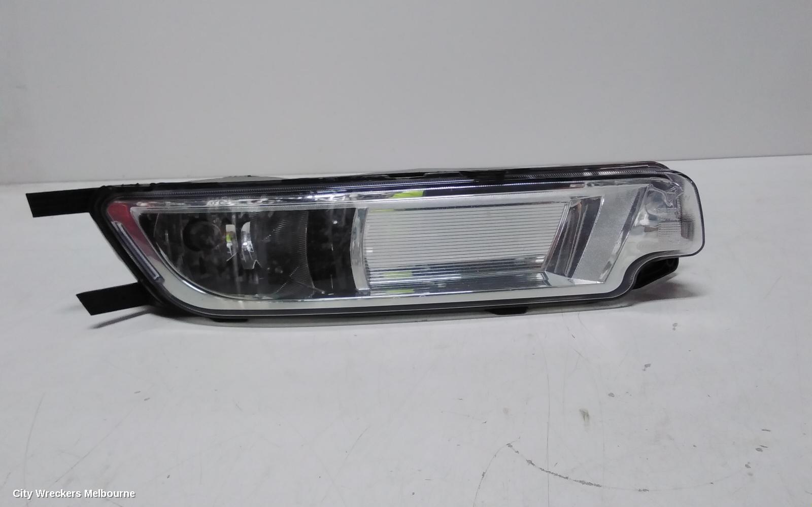 VOLKSWAGEN PASSAT LEFT INDICATOR/FOG/SIDE, B8/MK7, BUMPER FOGLAMP, STANDARD TYPE, 06/2015 - 10/2019 - Image 3