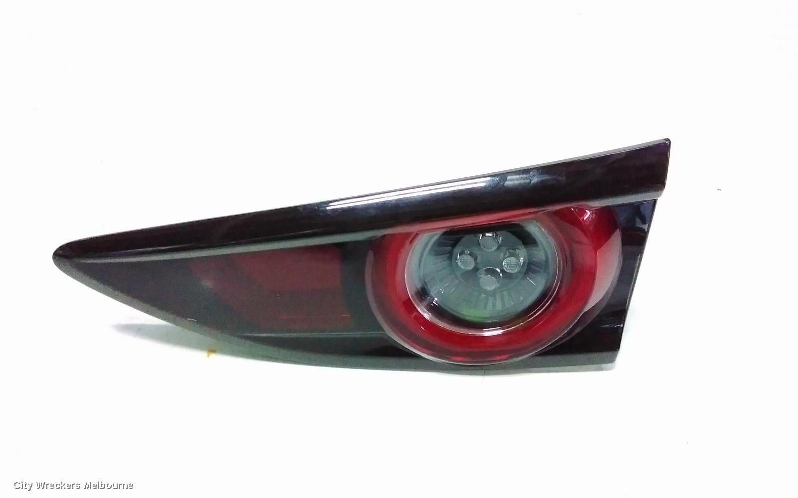 MAZDA 3 REAR GARNISH, TAILGATE LAMP (RH SIDE), BP, HATCH, PURE/EVOLVE/TOURING/GT, 03/2019 - 09/2021 - Image 2