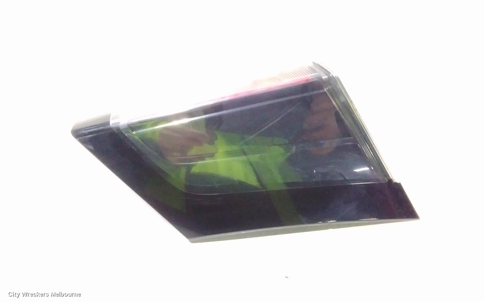 HONDA CIVIC REAR GARNISH, TAILGATE LAMP (LH SIDE), 10TH GEN, HATCH, 02/2017 ONWARDS - Image 3