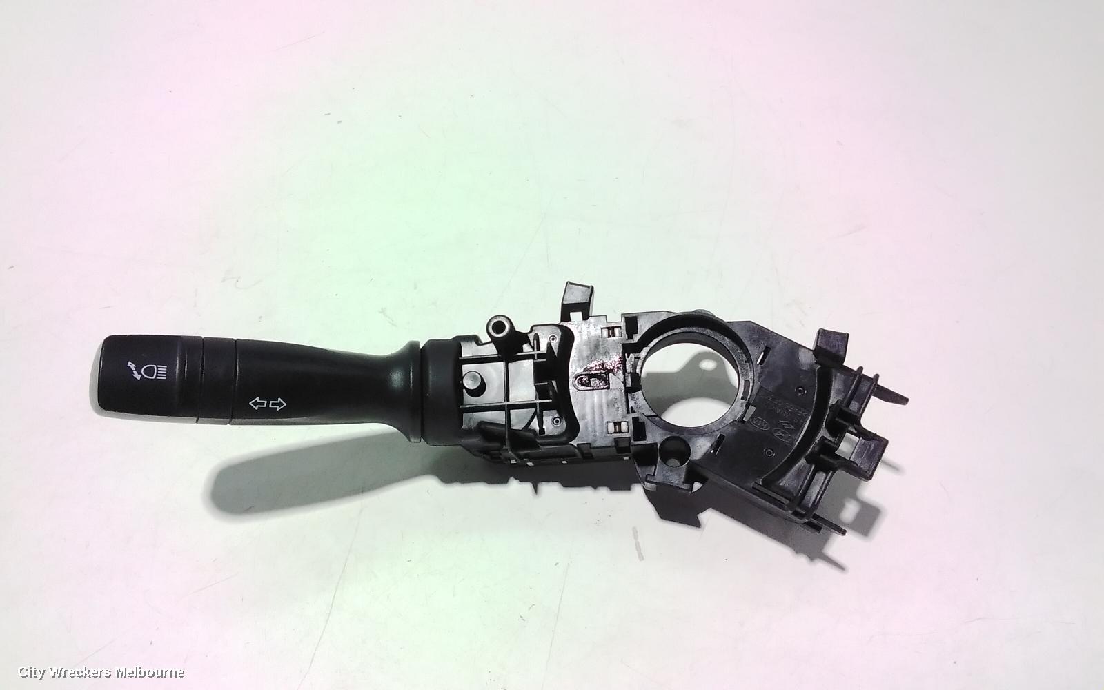 HYUNDAI I40 COMBINATION SWITCH, FLASHER SWITCH, VF, 06/2015 - 12/2019 - Image 1
