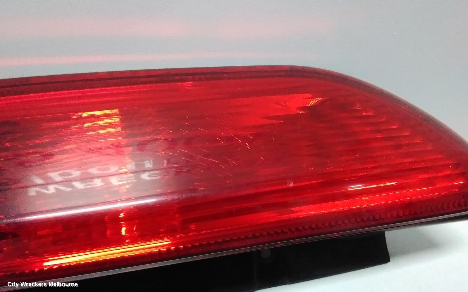 FORD FOCUS RIGHT TAILLIGHT, LT, IN BODY, HATCH, 05/2007 - 04/2009 - Image 2