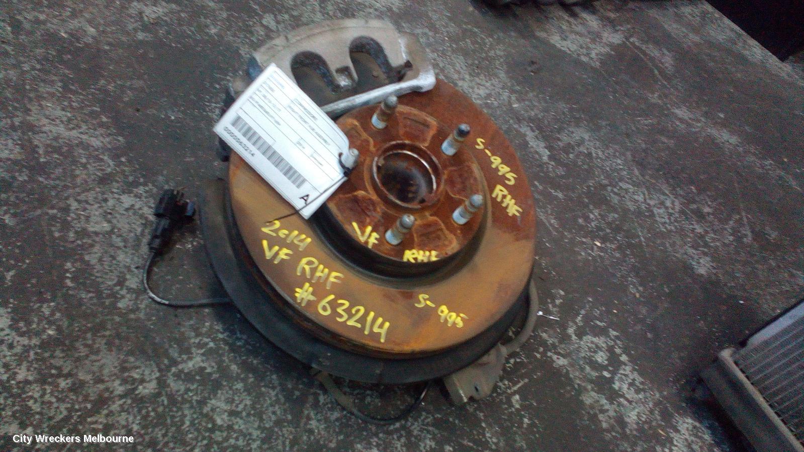 HOLDEN COMMODORE RIGHT FRONT HUB ASSEMBLY, VF, 05/2013 - 12/2017 - Image 1