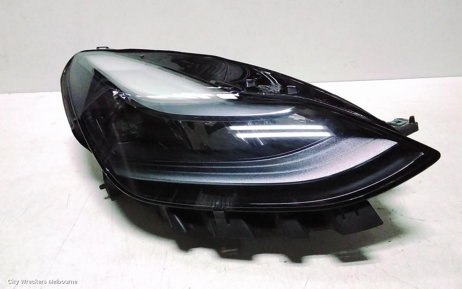 TESLA MODEL Y RIGHT HEADLAMP, 1ST GEN, LED TYPE, 03/2022 ONWARDS - Image 3