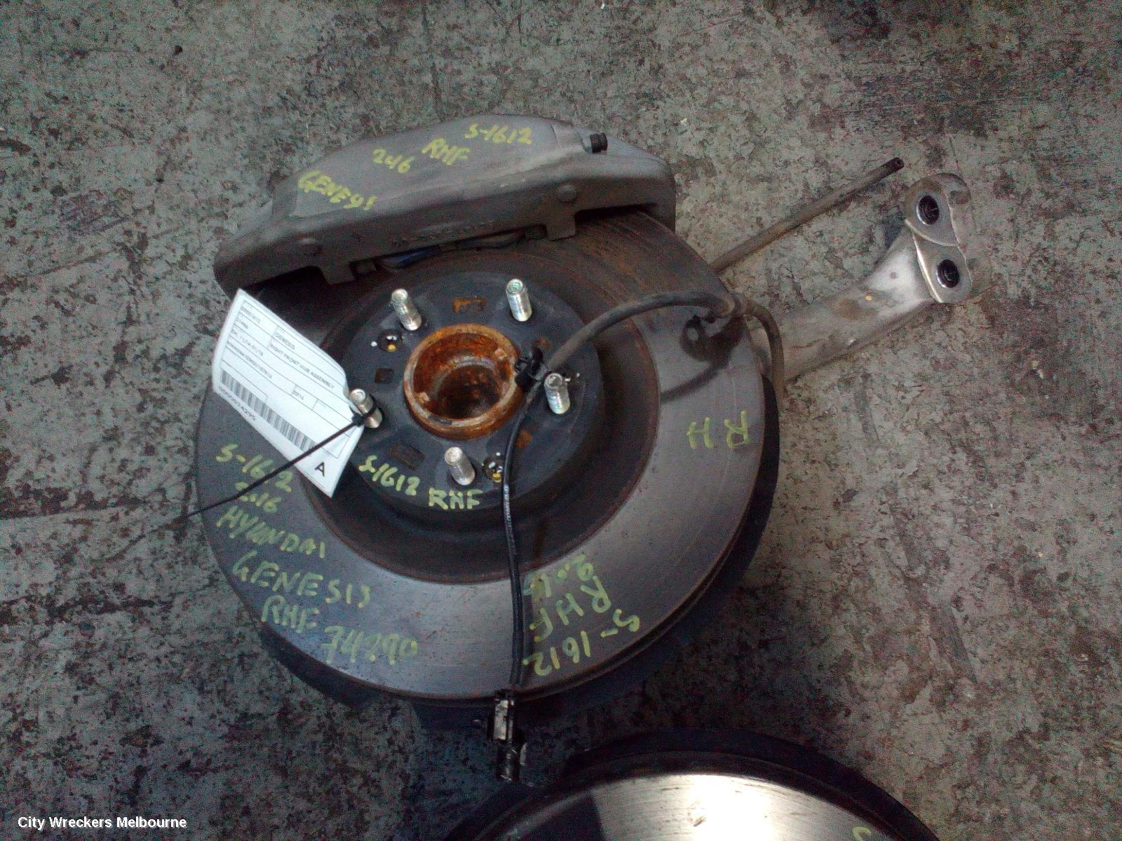HYUNDAI GENESIS RIGHT FRONT HUB ASSEMBLY, DH, 11/2014 - 01/2018 - Image 1