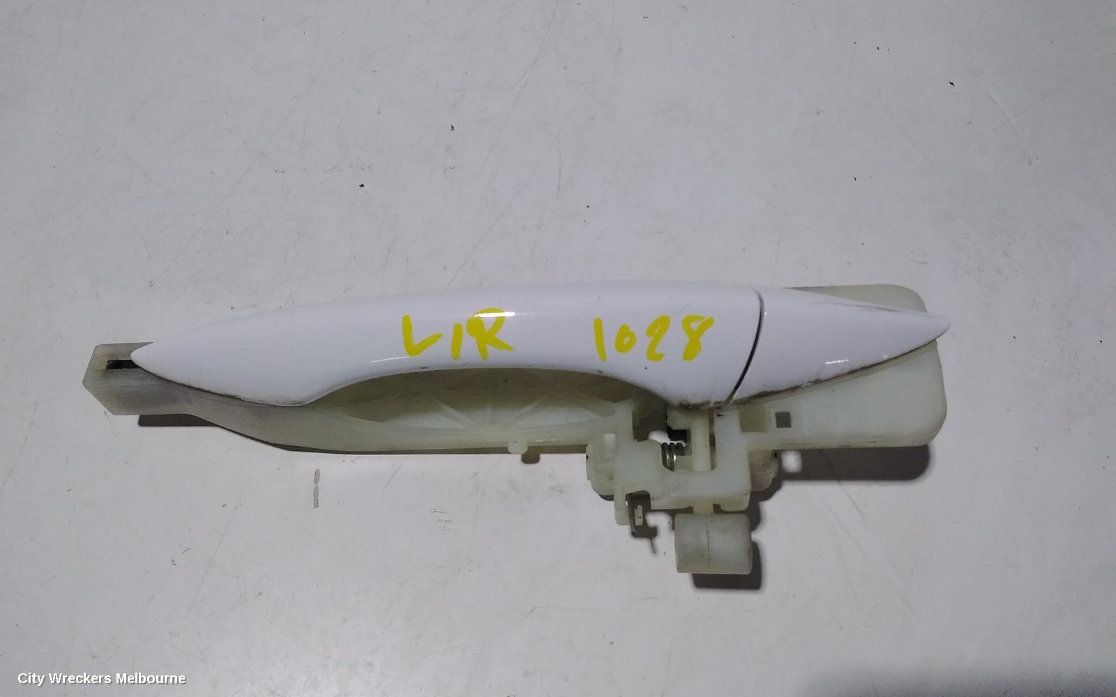 HYUNDAI I40 DOOR HANDLE, OUTER, LH FRONT/REAR, NON KEYLESS ENTRY TYPE, VF, 09/2011 - 12/2019 - Image 1