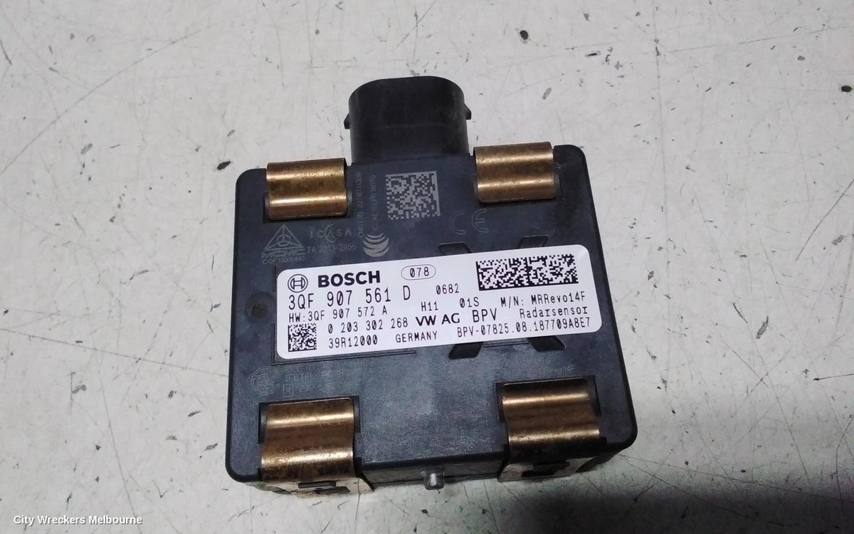 VOLKSWAGEN GOLF, GEN 7, 11/2012 - 08/2020, 3QF 907 561 D ~ FRONT RADAR MODULE: 147427 - Image 2