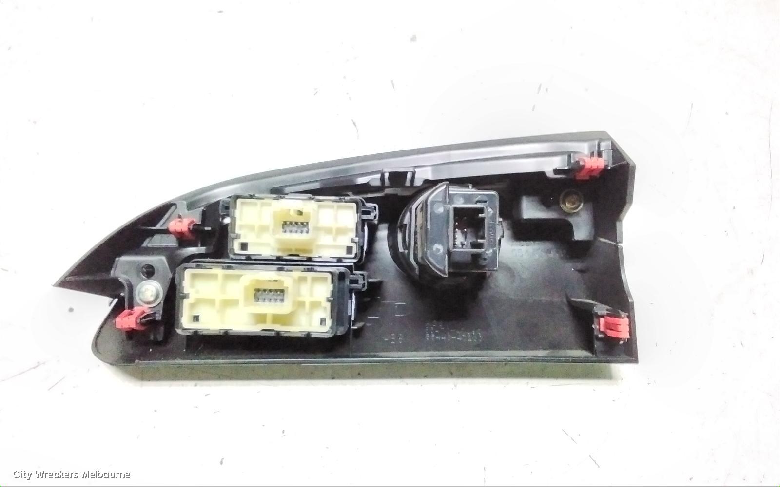 TOYOTA PRIUS, ZVW50R, 02/2016 - 11/2022, STAR STOP BUTTON: 140679 - Image 3