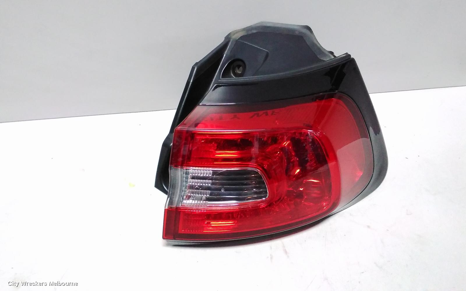 JEEP CHEROKEE RIGHT TAILLIGHT, KL, IN BODY, 02/2014 - 03/2018 - Image 2