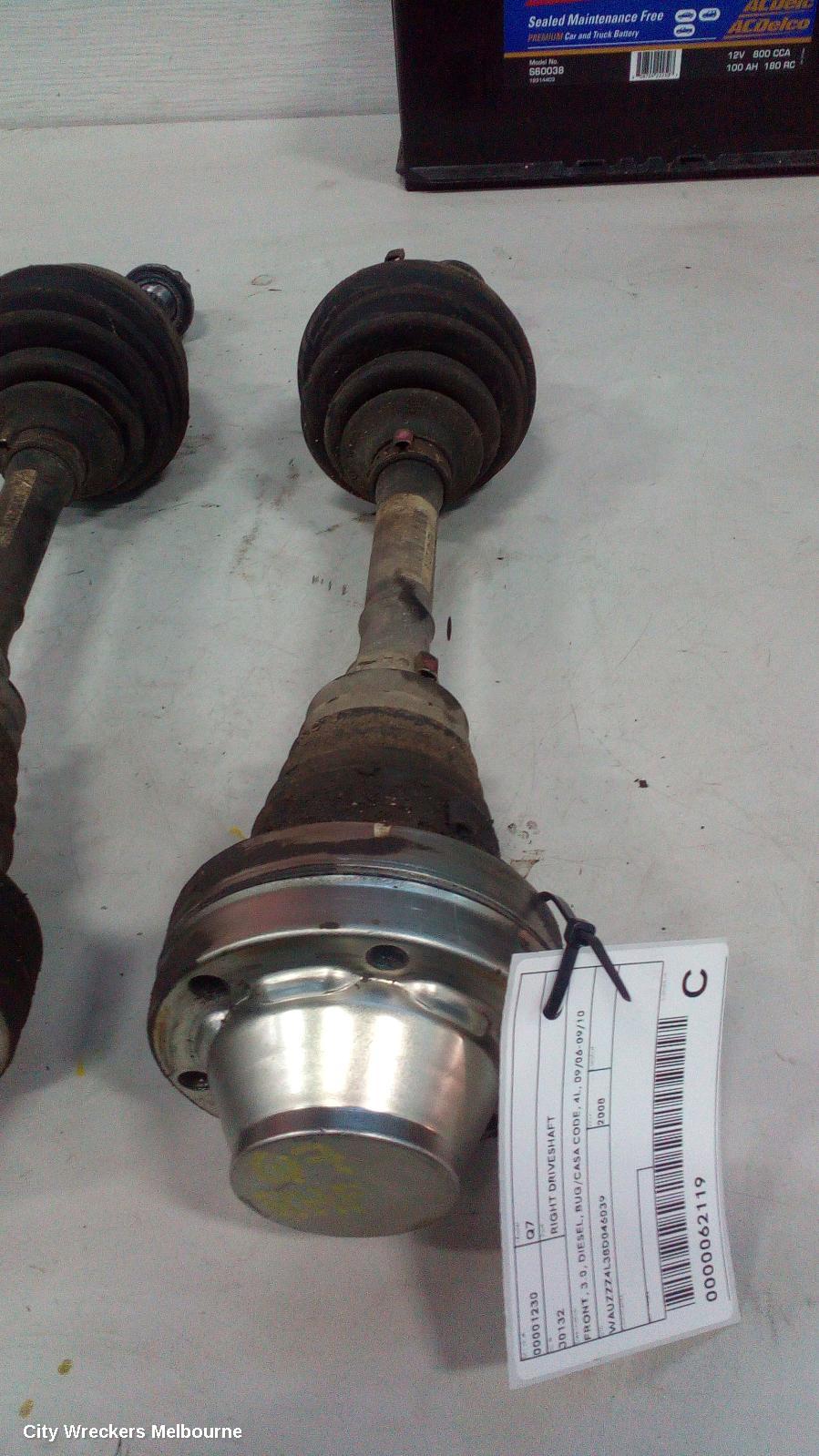AUDI Q7 RIGHT DRIVESHAFT, FRONT, 3.0, DIESEL, BUG/CASA CODE, 4L, 09/2006 - 09/2010 - Image 1