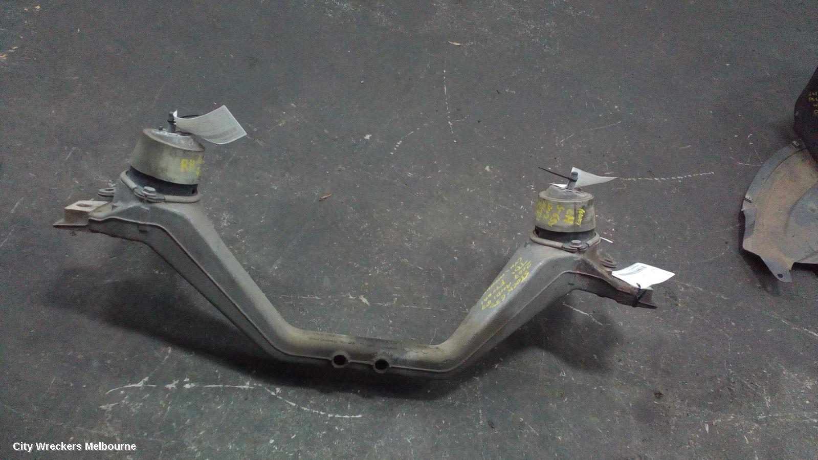 AUDI Q7 MOUNT, ENGINE MOUNT (LH SIDE), DIESEL, 3.0, TURBO, 4L, 09/2006 - 08/2015 - Image 3
