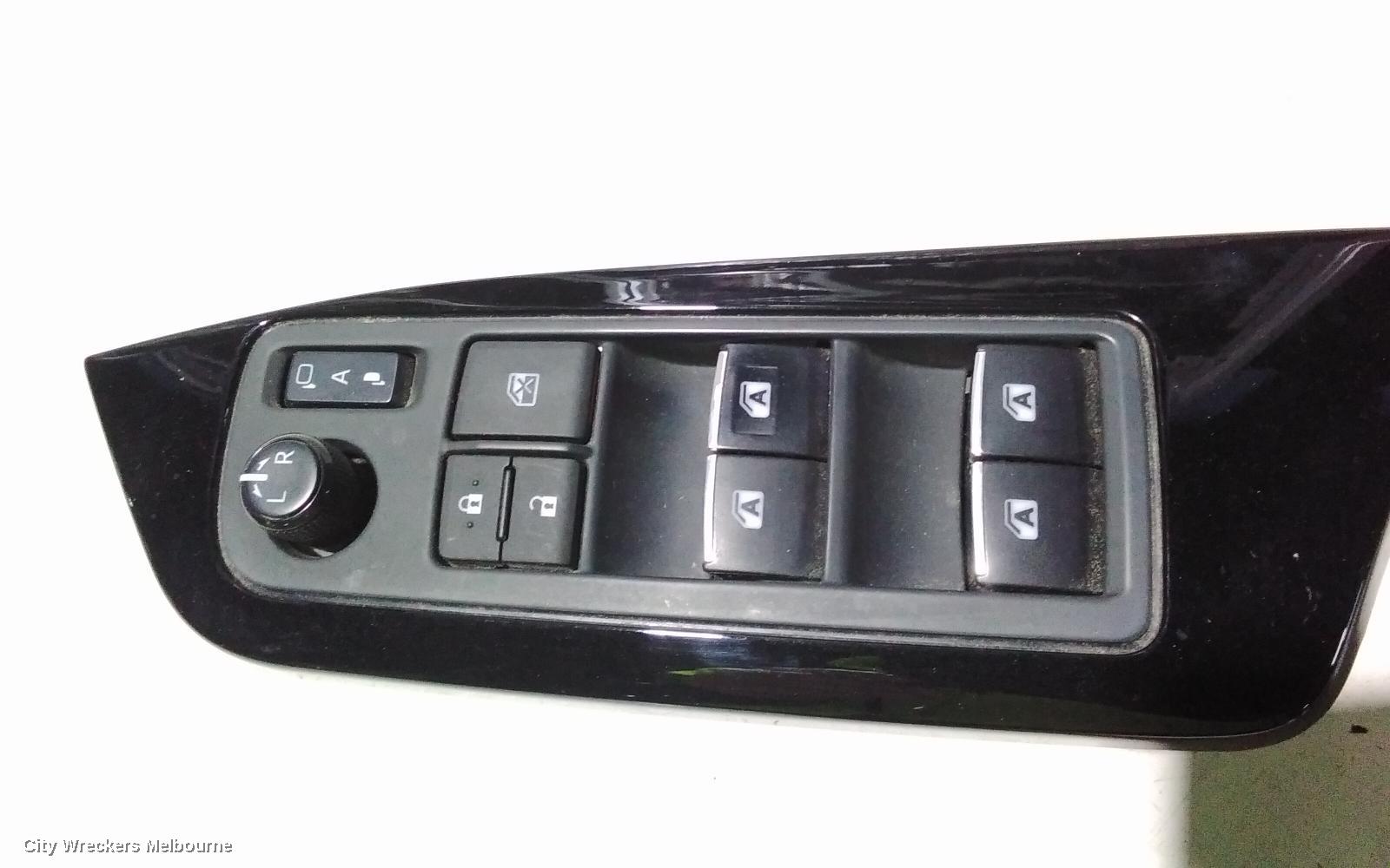 TOYOTA C-HR PWR DR WIND SWITCH, RH FRONT (MASTER SWITCH), AUTO TYPE, GEN 1, 12/2016 - 09/2023 - Image 3