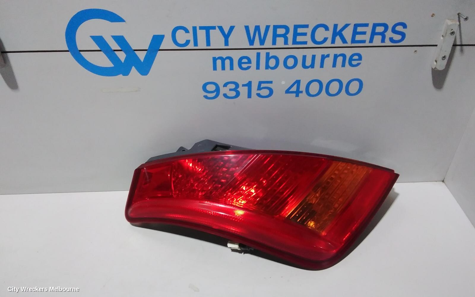 NISSAN MURANO LEFT TAILLIGHT, Z50, 05/2002 - 12/2008 - Image 1