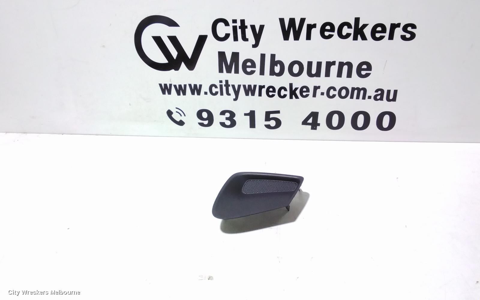 TOYOTA COROLLA RIGHT INDICATOR/FOG/SIDE, BUMPER FOGLAMP, ZRE152/20153R, SEDAN, 03/2007 - 12/2013 - Image 1