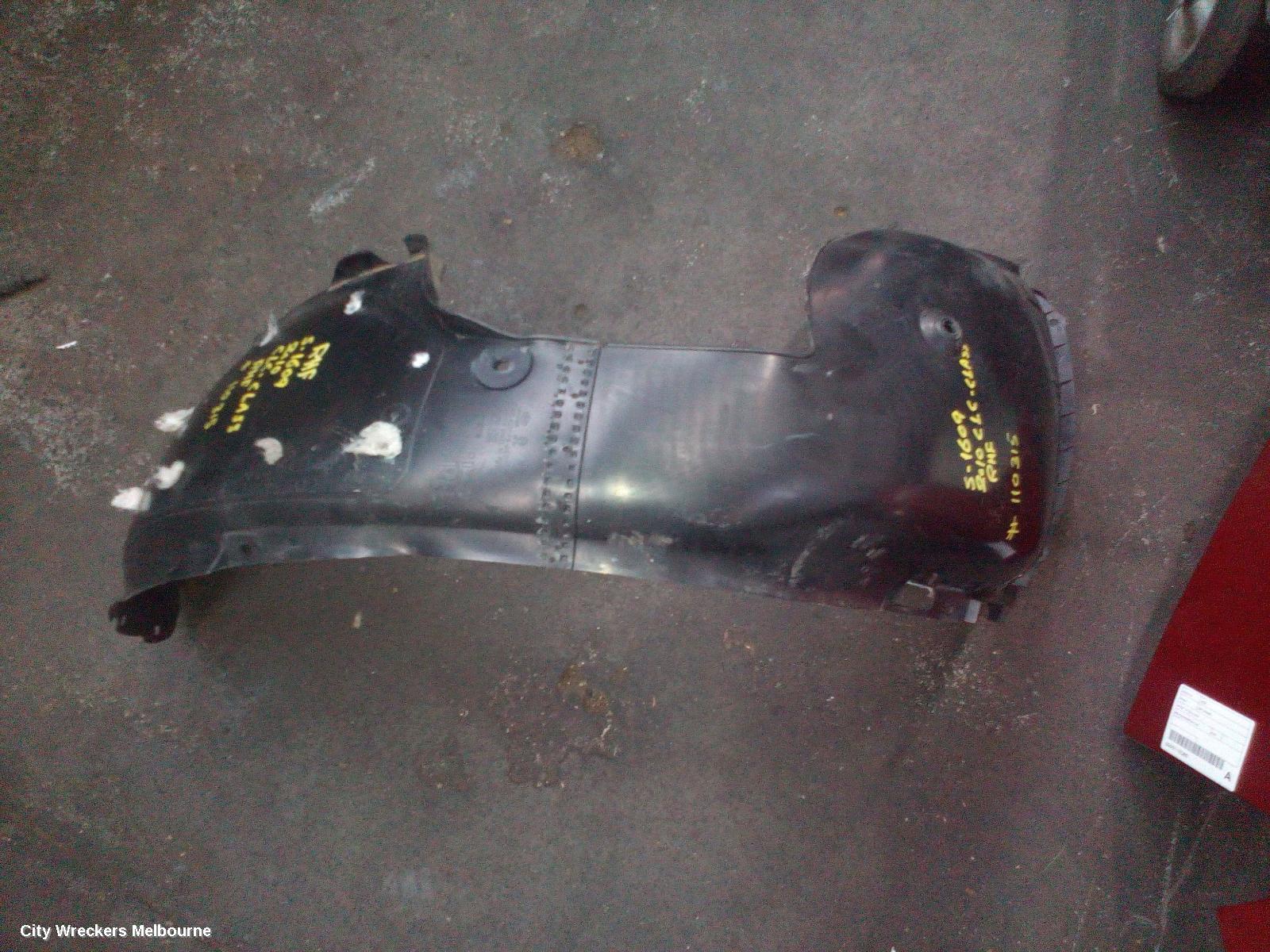 MERCEDES CLC CLASS RIGHT GUARD LINER, CL203 FRONT-UPPER, 08/2008 - 03/2011 - Image 1