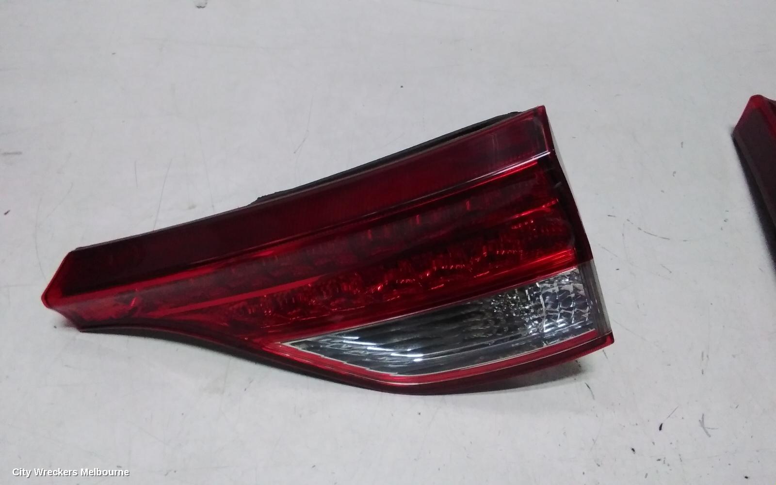 TOYOTA ESTIMA REAR GARNISH, TAILGATE LAMP (RH SIDE), XR50, RED/CLEAR, LENS# 28209, 09-19 (IMPORT) - Image 1