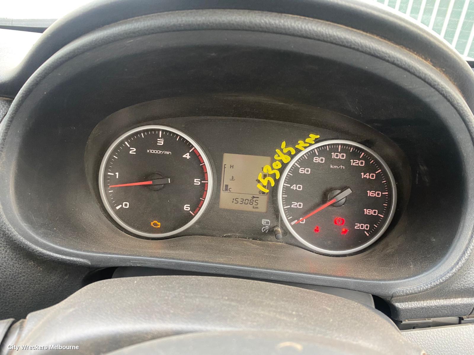 MITSUBISHI TRITON INSTRUMENT CLUSTER, MQ, DIESEL, 4WD, AUTO/MANUAL T/M, SUPER SELECT 4WD TYPE, NON CARBON FIBRE FACE TYPE, 03/2015 - 10/2018 - Image 1