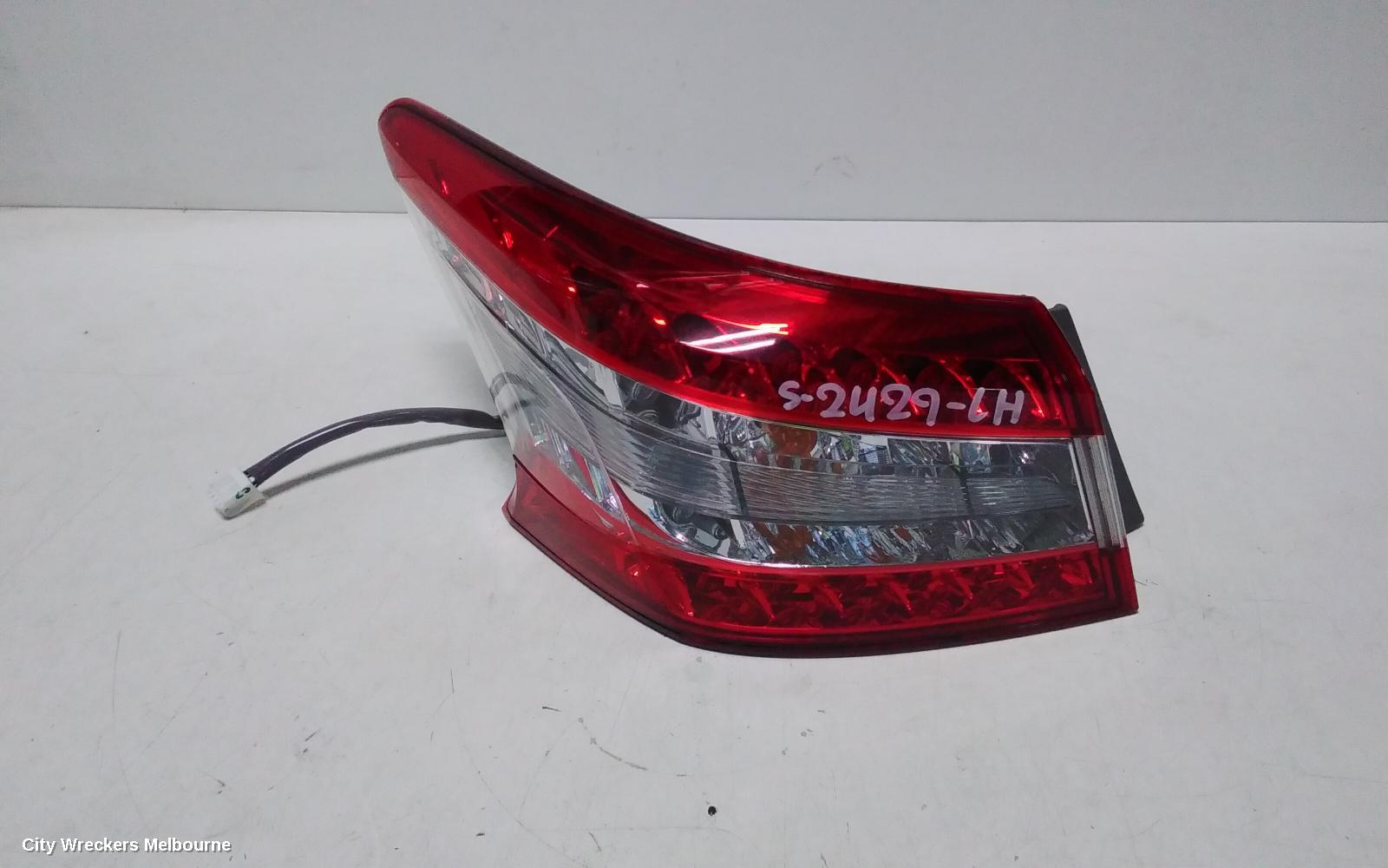 NISSAN PULSAR LEFT TAILLIGHT, B17, SEDAN, 12/2012 - 12/2017 - Image 1