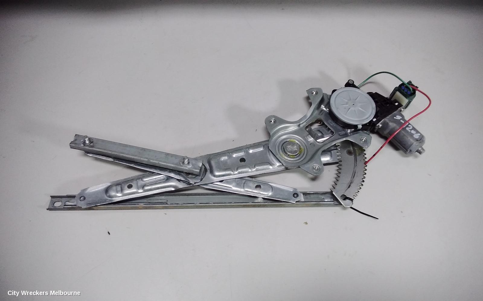 NISSAN XTRAIL RIGHT REAR WND REG/MOTOR, T32, 02/2014 ONWARDS - Image 1