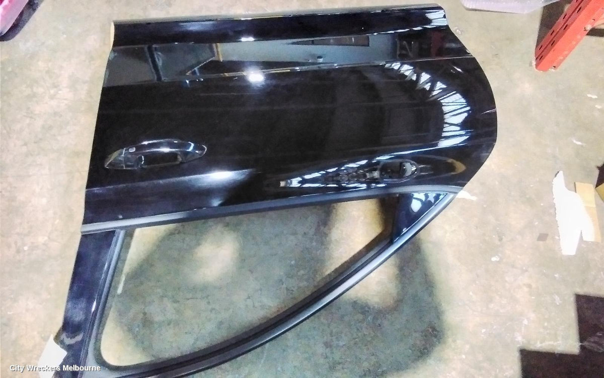 KIA STINGER LEFT FRONT DOOR, CK, 06/2017 - 04/2023 - Image 2