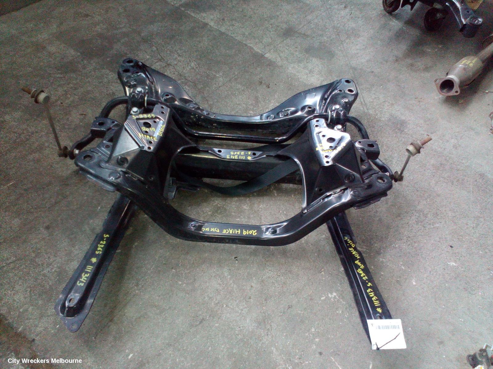 TOYOTA HIACE FRT XMEMBER/CRADLE, ENGINE CROSSMEMBER, DIESEL, 2.8, 300 SERIES, 02/2019 ONWARDS - Image 3