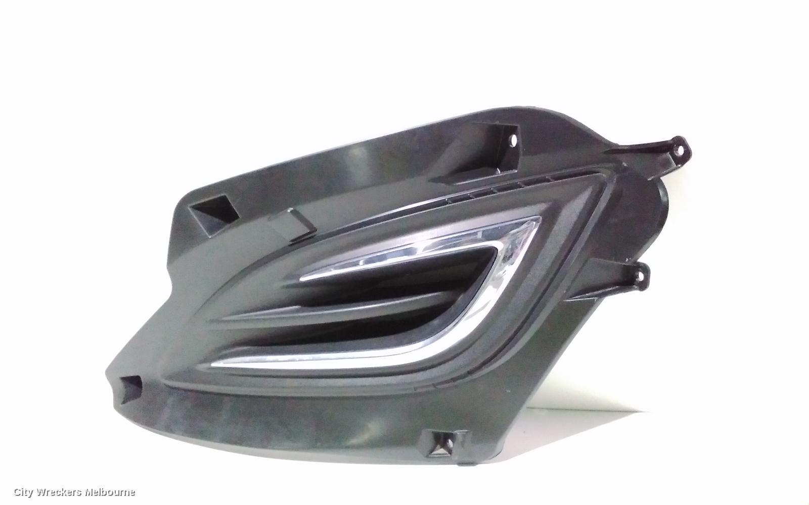 HYUNDAI I20 LEFT INDICATOR/FOG/SIDE, BUMPER FOGLAMP, NON DAYTIME RUNNING LAMP TYPE, PB, 03/2012 - 12/2015 - Image 1