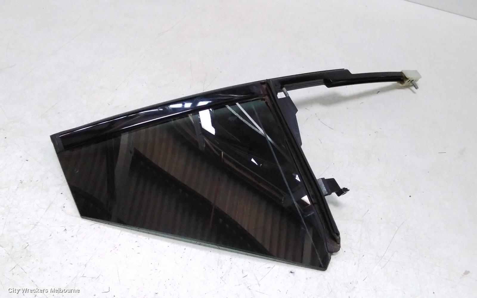 MERCEDES CLA CLASS RIGHT REAR 1/4 DOOR GLASS, C117, 10/2013 - 02/2019 - Image 3