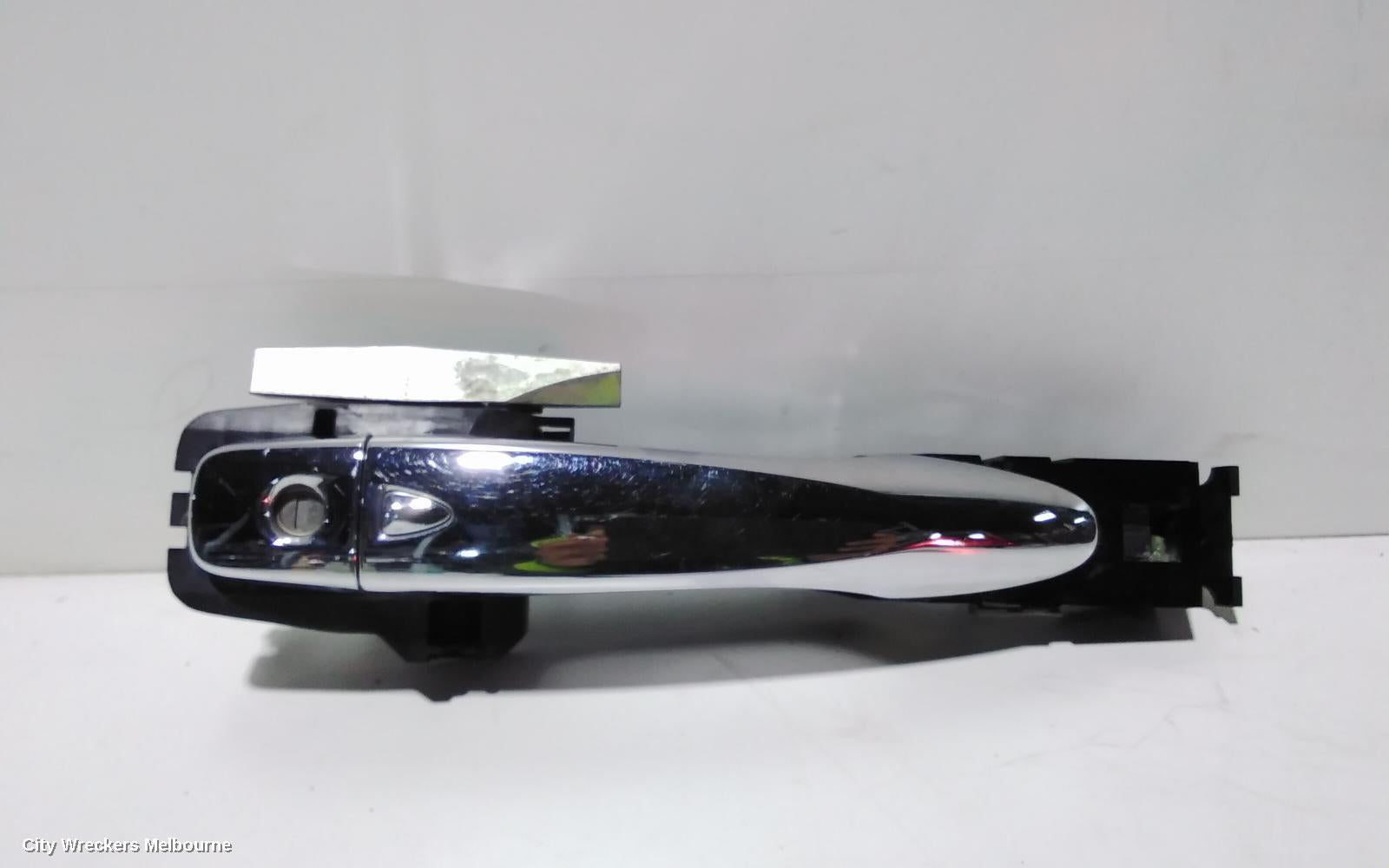 NISSAN NAVARA DOOR HANDLE, NP300, OUTER, RH FRONT, CHROME, 05/2015 ONWARDS - Image 2