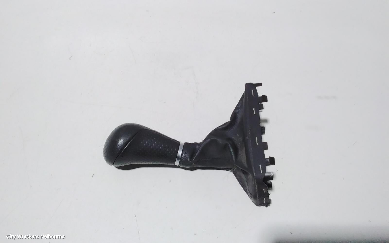 AUDI Q5, 8R, 12/2008 - 01/2017, GEAR KNOB + LEATHER SURROUND: 83325 - Image 1