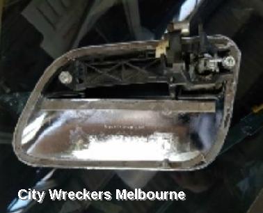 TOYOTA HIACE DOOR HANDLE, OUTER, RH FRONT, TRH/KDH, 03/2005 - 04/2019 - Image 2
