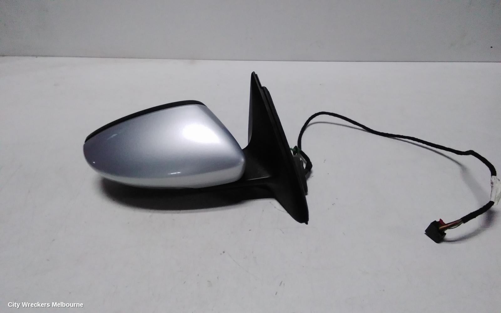 VOLKSWAGEN JETTA RIGHT DOOR MIRROR, 1B, POWER FOLD (6XP CODE), 02/2011 - 10/2014 - Image 1