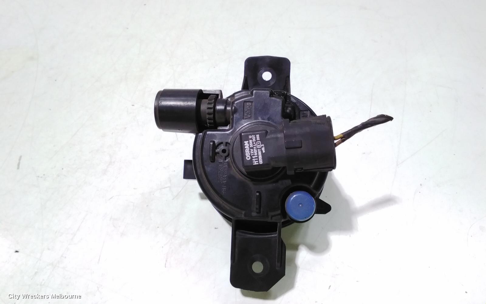 BMW X5 LEFT INDICATOR/FOG/SIDE, BUMPER FOGLAMP, E70, NON ADAPTIVE LAMP TYPE, 03/2007 - 08/2013 - Image 3