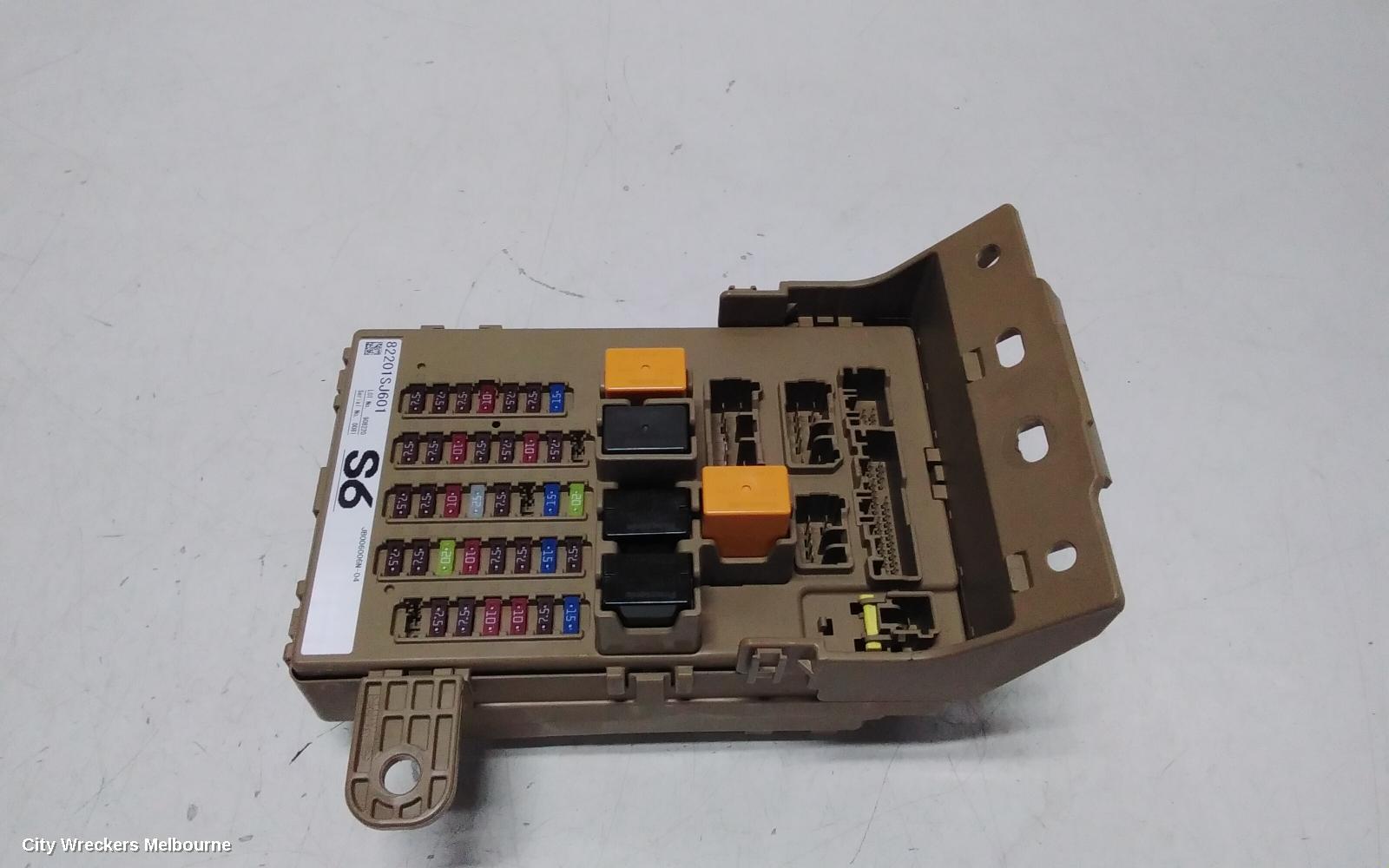 SUBARU FORESTER FUSE BOX, UNDER DASH, PETROL, SK, 08/2018 ONWARDS - Image 1