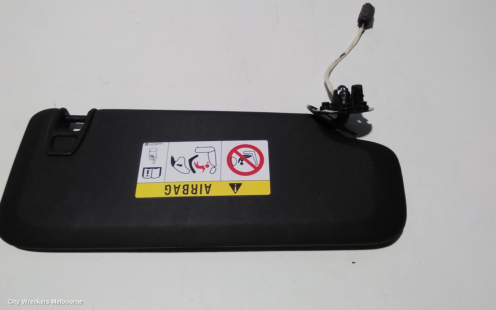 HOLDEN INSIGNIA SUNVISOR, GA, 02/2015 - 01/2017 - Image 3