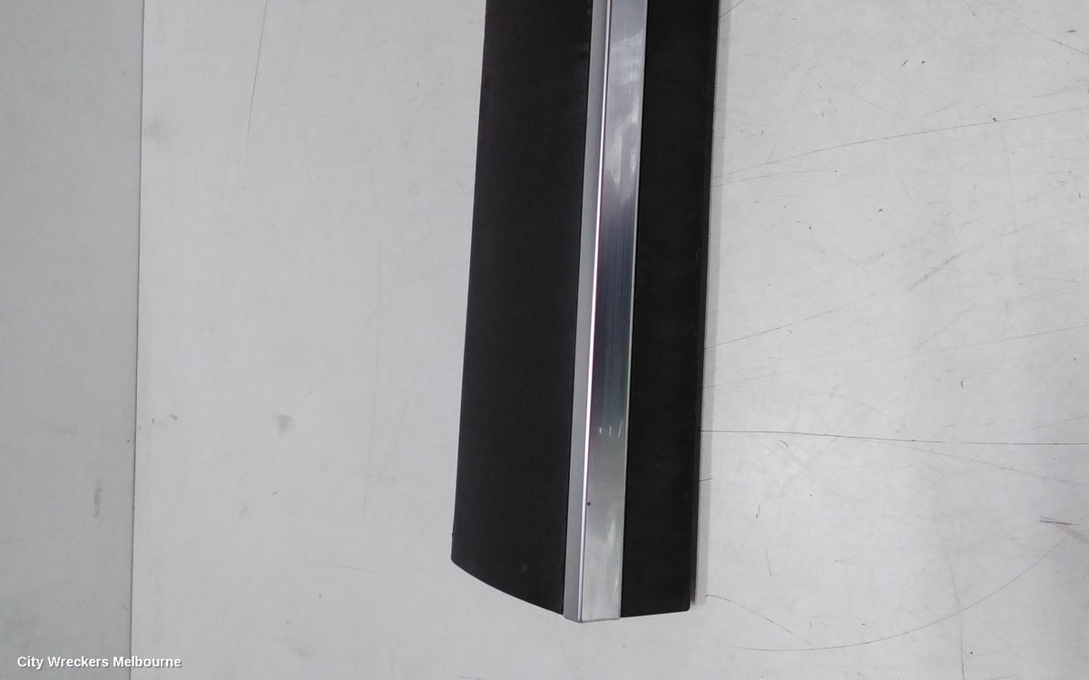 KIA SORENTO DOOR MOULD, LOWER MOULDING: 139645, LH FRONT, MQ4, 02/2020 ONWARDS - Image 2