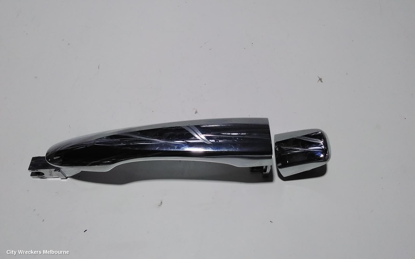 NISSAN XTRAIL DOOR HANDLE, OUTER, RH REAR, T32, 02/2014 ONWARDS - Image 1